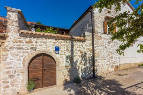 STARA KUĆA - old stone house